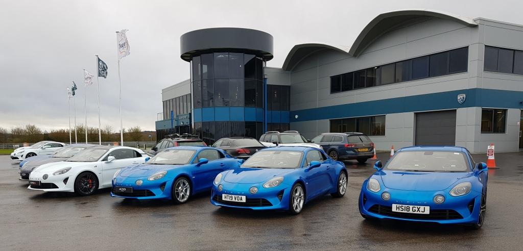 Alpines at Thruxton POSTPONED